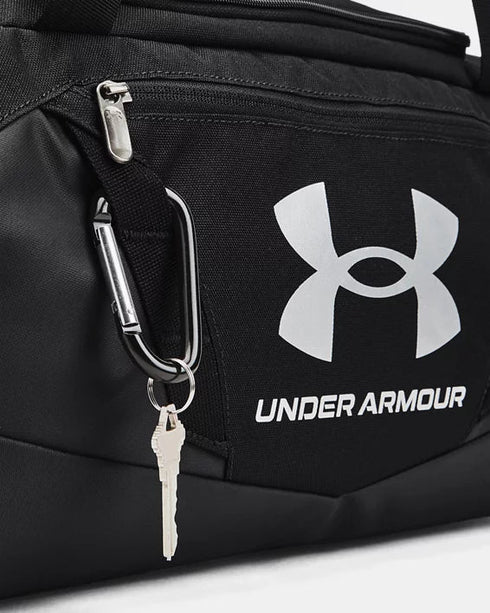 Under Armour Undeniable 5.0 Duffle - תיק אימון בצבע שחור לנסיעה וספורט